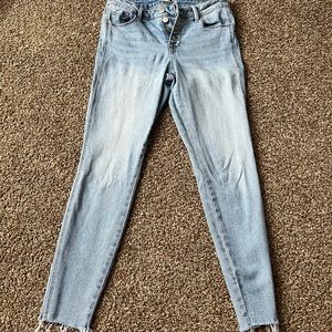 Old Navy skinny jeans light wash . Womens size 4